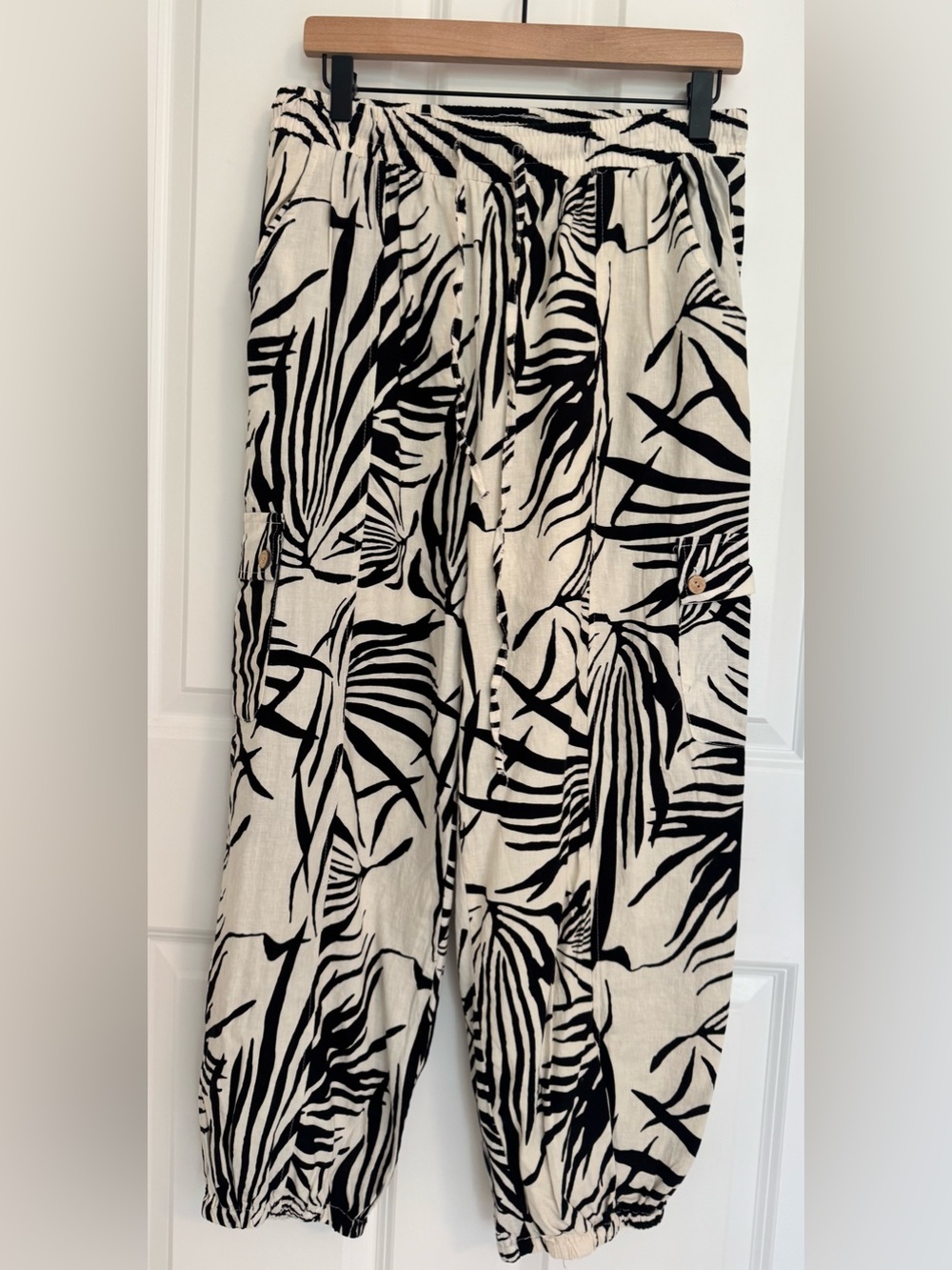 Rachel Zoe 55% Linen Blend Tropical Palm Cargo Pants Large